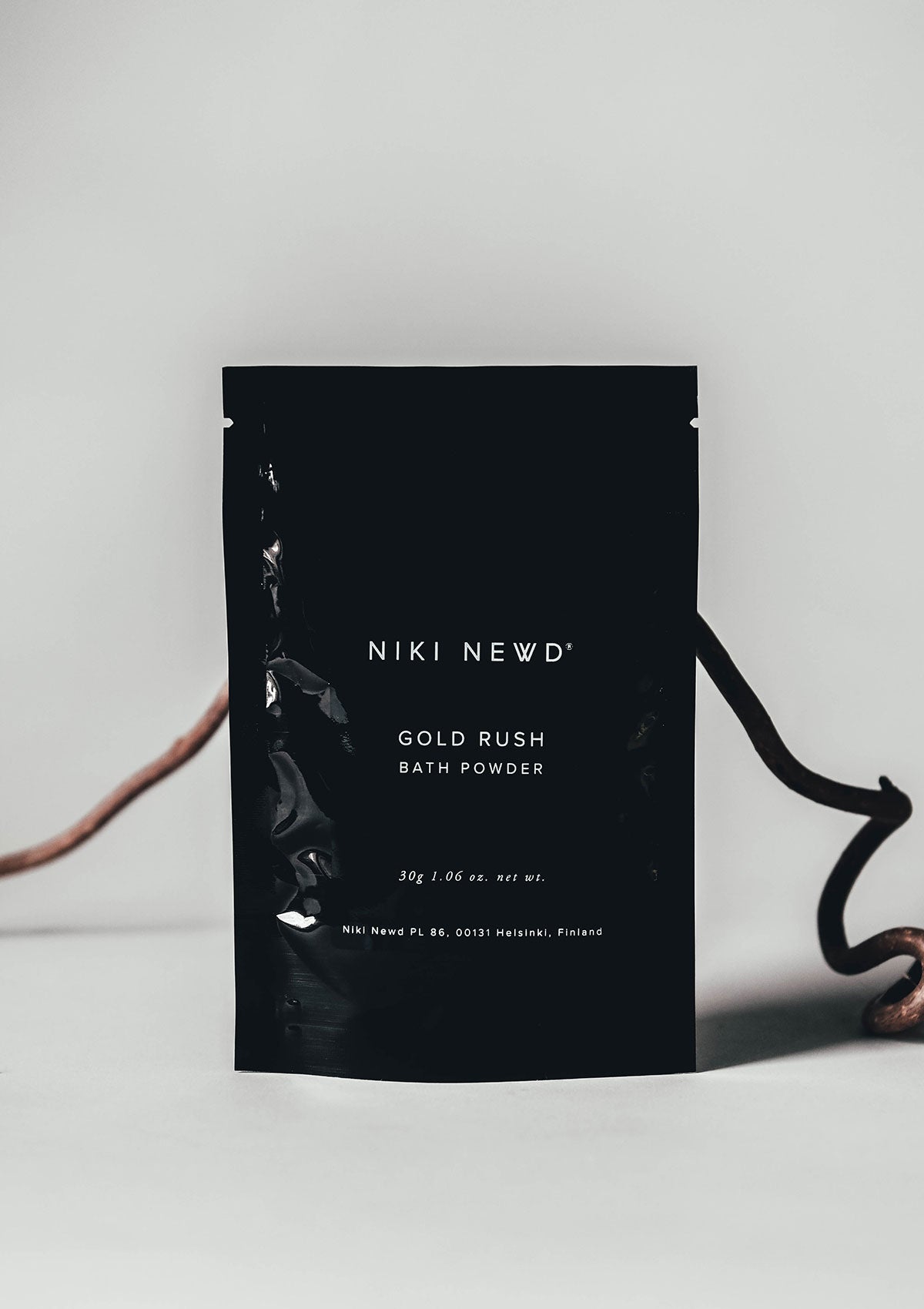 Niki Newd® Gold Rush Bath Powder