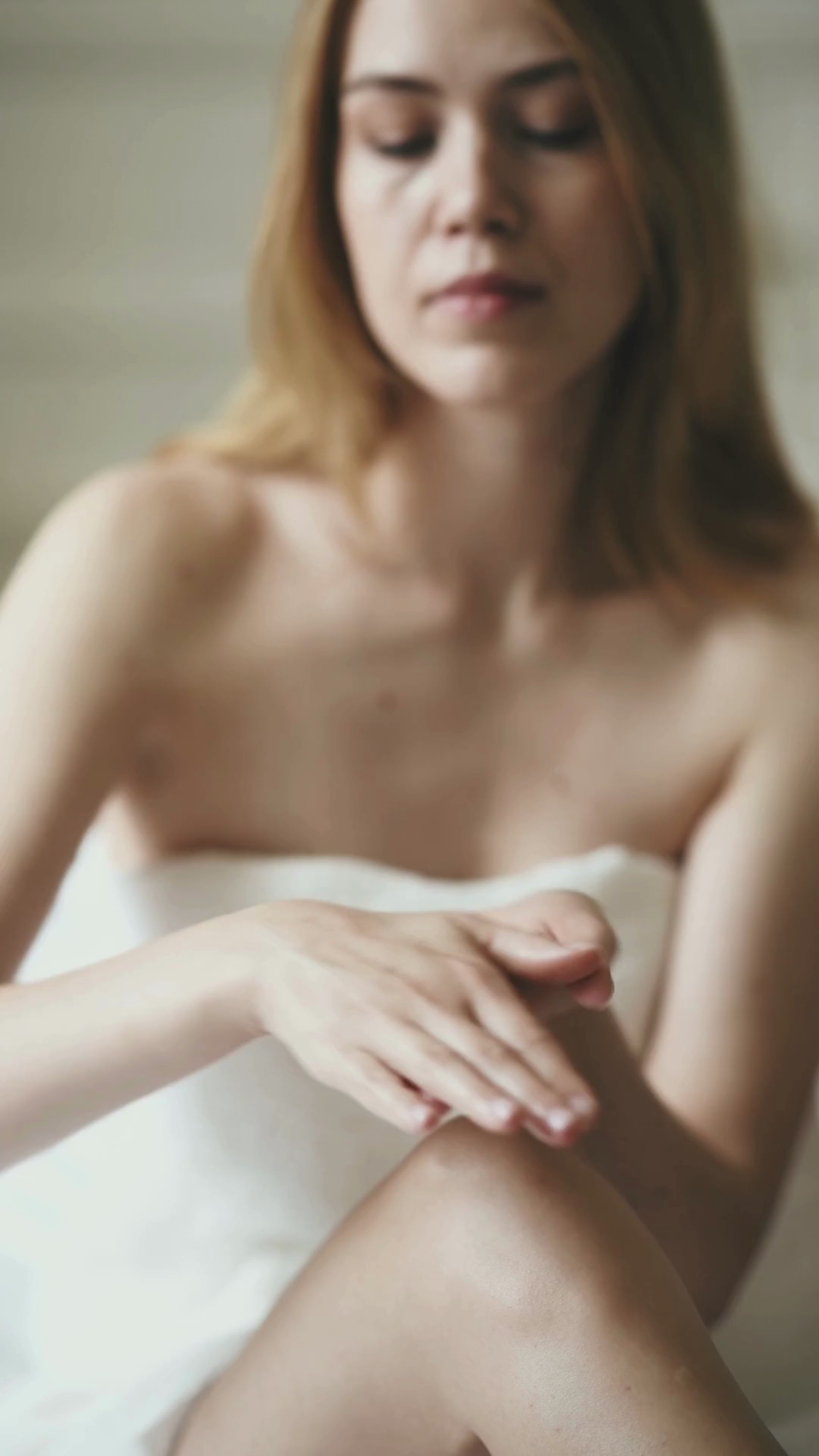 Niki Newd® Skin Balm — award-winning anti wrinkle moisturizer suitable for eyes and delicate skin areas.