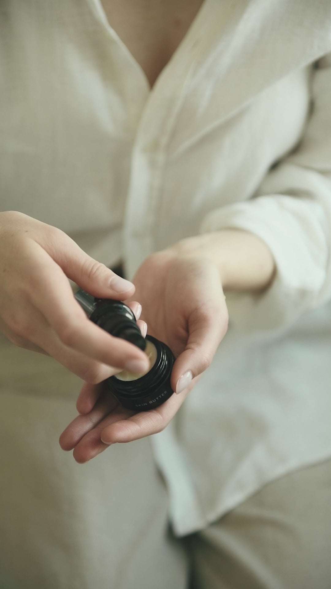 Use Niki Newd® Skin Glow & Mist together – hydrating facial mist and nourishing cream that soothe and balance aging, redness-prone skin.